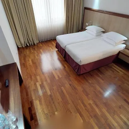 City5 & By Lsa - Free Parking Hotel