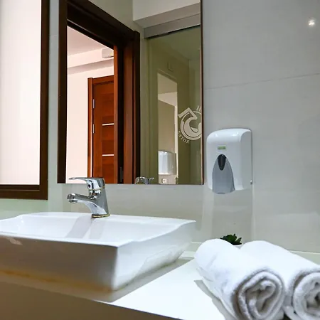 Hotel City5 & By Lsa - Free Parking 3*