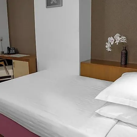 City5 & By Lsa Hotel 3*