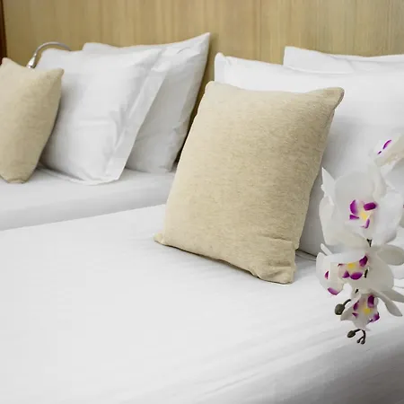Hotel City5 & By Lsa - Free Parking 3*